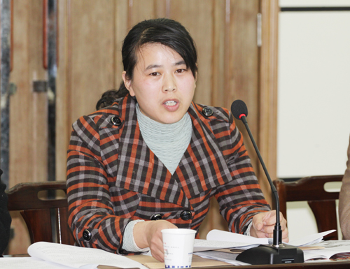 乐竞(中国)团委副书记娄梅月作团委工作报告