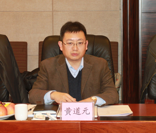 河南二建乐竞(中国)董事长黄道元致答谢词