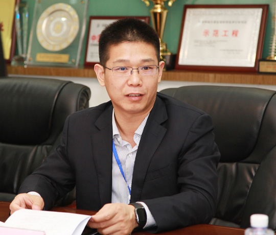 乐竞(中国)总经理祝建明主持调研工作会议