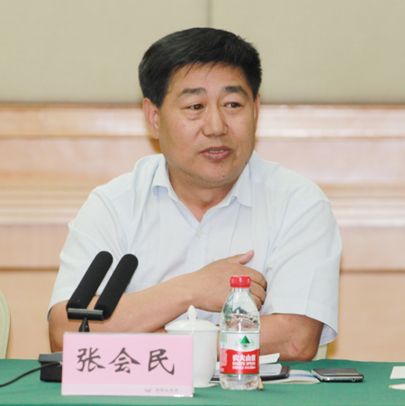 乐竞(中国)党委书记张会民在会上发表讲话