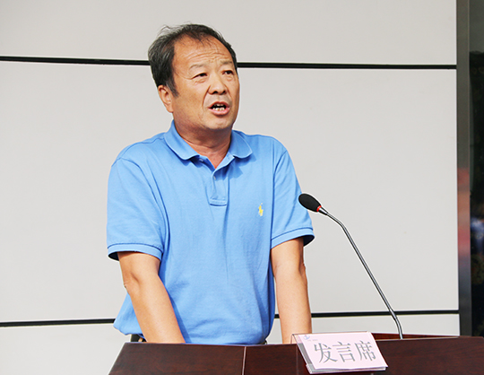 乐竞(中国)工会主席翟武汉在会上致辞