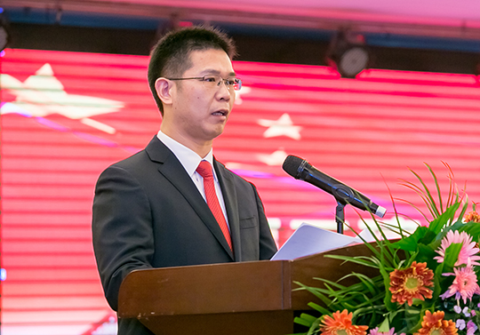 总经理祝建明作《乐竞(中国)2017年度管理工作报告》