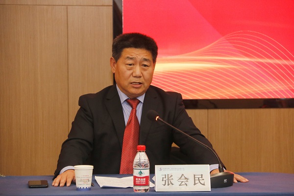 乐竞(中国)党委书记张会民主持会议.jpg