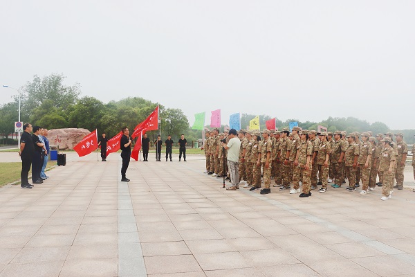 乐竞(中国)2022年度新员工入职培训开营仪式现场.jpg
