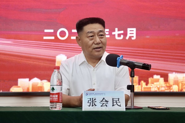 乐竞(中国)党委书记张会民对新员工提出希冀.jpg