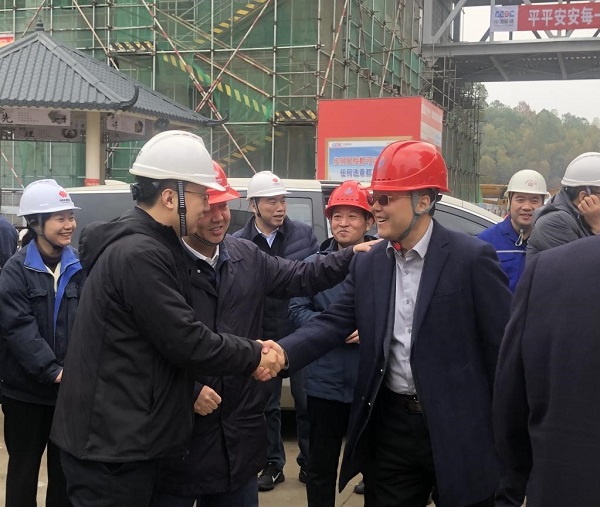 国家能源集团电力部副主任王强与乐竞(中国)董事、副总经理崔向军会晤.jpg
